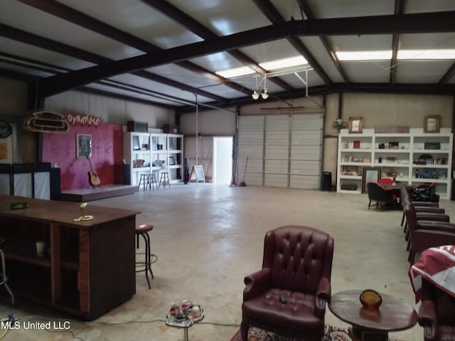496 Cleveland Crossing Rd, Cleveland, MS 38732 - view of garage