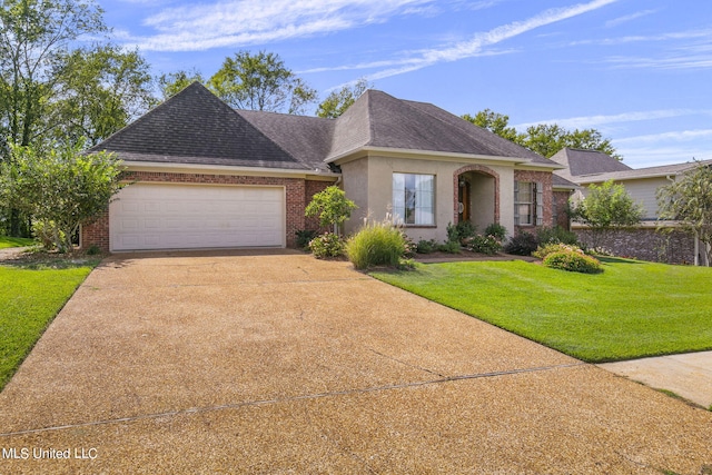 view of front facade featuring a front lawn and a garage