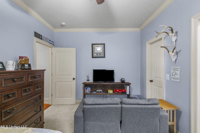 living room with light carpet, ornamental molding, and ceiling fan