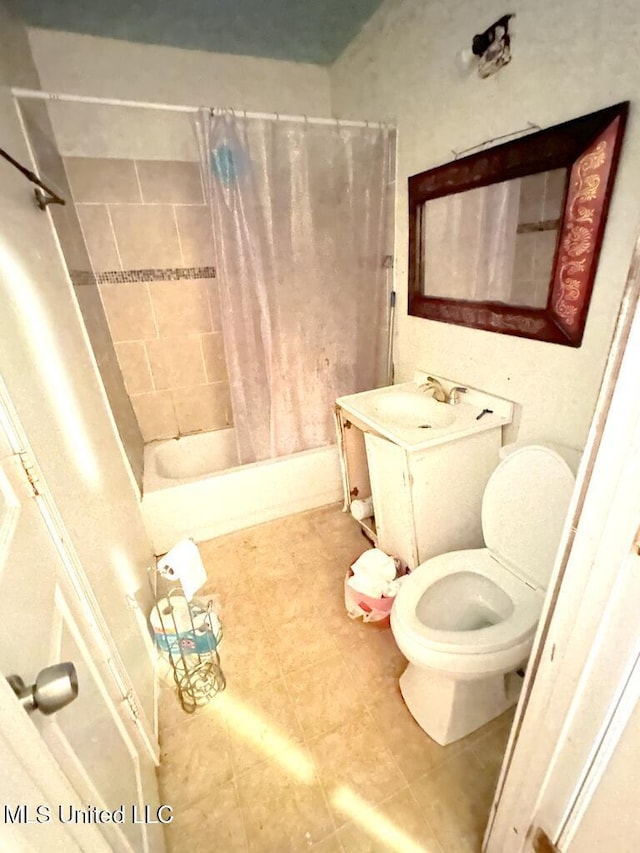 3755 Jayne Ave, Jackson, MS 39209 - bathroom featuring toilet and shower / bath combination with curtain