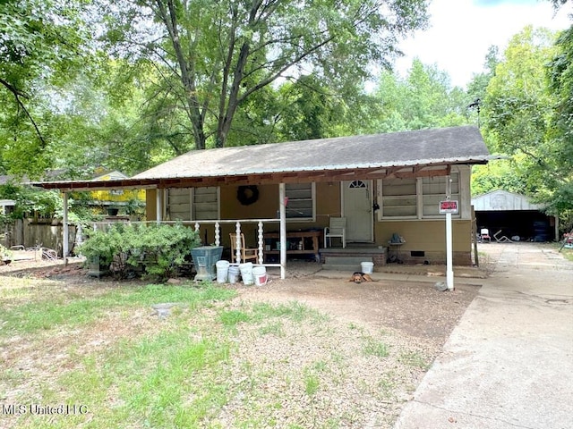 3755 Jayne Ave, Jackson, MS 39209 - view of front of property with crawl space