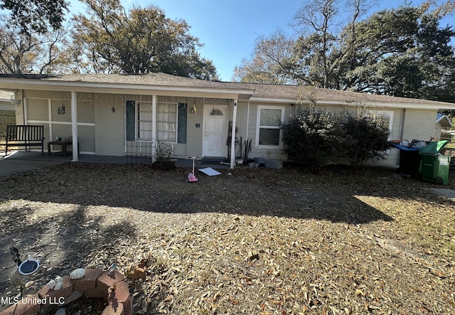 view of front of house featuring a porch