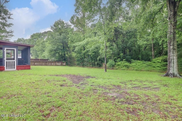 3109 Breezy Hill Ln, Ocean Springs, MS 39564 - view of yard featuring a sunroom