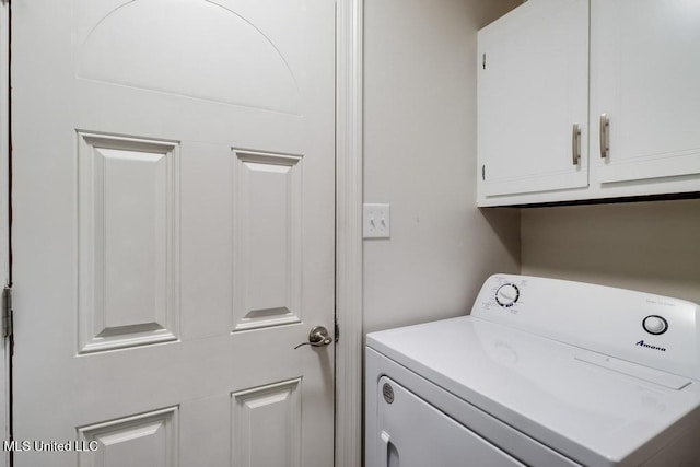 3109 Breezy Hill Ln, Ocean Springs, MS 39564 - washroom with washer / clothes dryer and cabinet space
