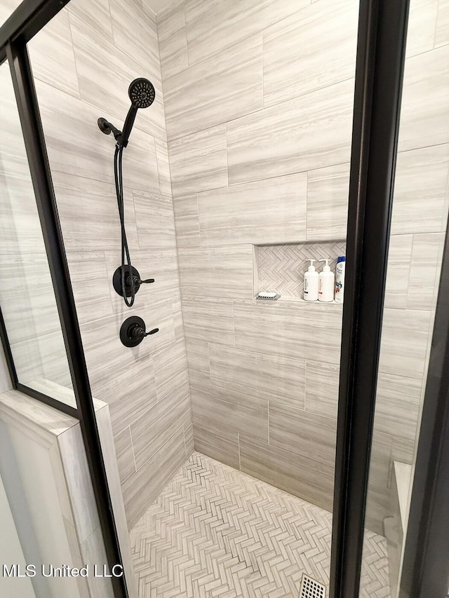 2290 Loisy Blvd, Hernando, MS 38632 - bathroom with a shower stall