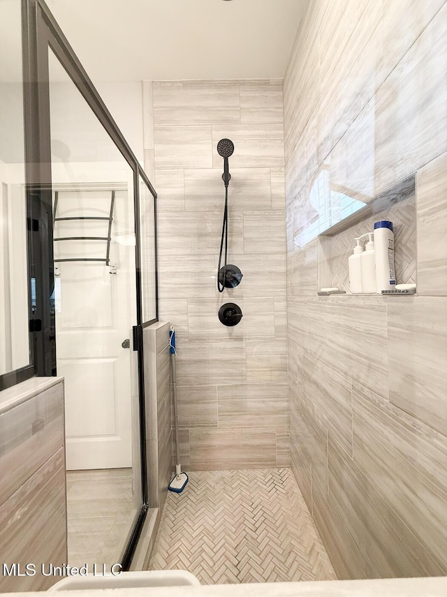 2290 Loisy Blvd, Hernando, MS 38632 - bathroom featuring a stall shower