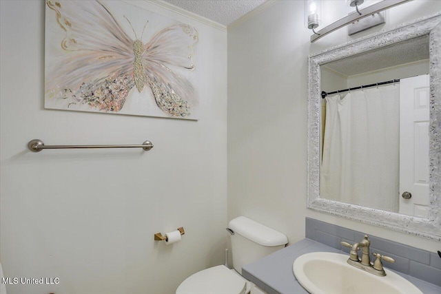 110 Stonington Ct, Brandon, MS 39047 - bathroom with crown molding, a textured ceiling, vanity, and a shower with shower curtain