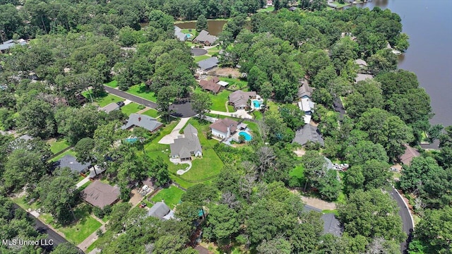 110 Stonington Ct, Brandon, MS 39047 - aerial view of property and surrounding area with a large body of water and nearby suburban area