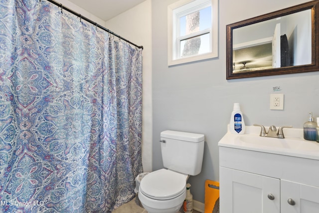 4006 Pine St, Pascagoula, MS 39567 - bathroom with vanity and a shower with shower curtain
