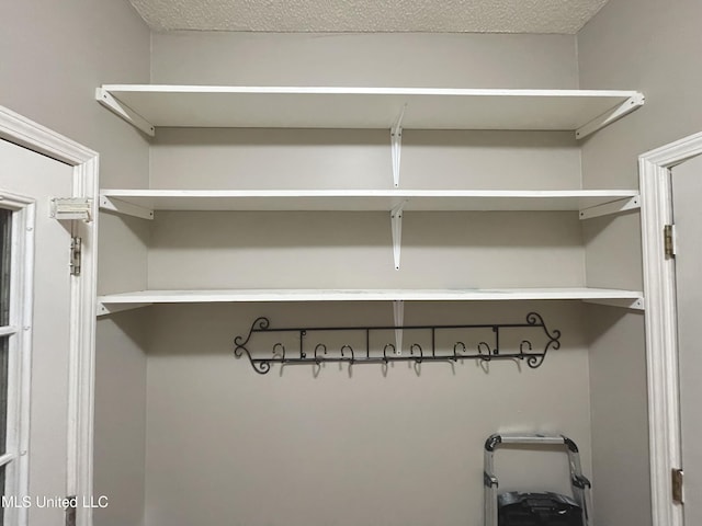 5269 Blocker St, Olive Branch, MS 38654 - view of mudroom