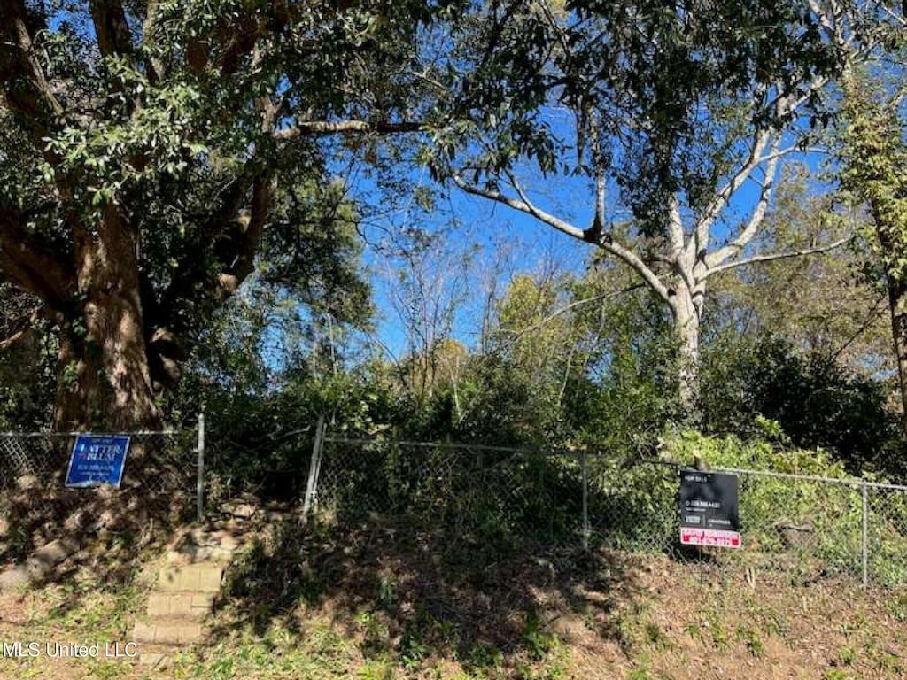 57 E Oak St, Natchez, MS 39120