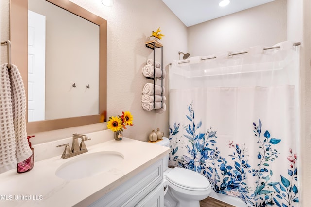 127 Grande View Dr, Biloxi, MS 39531 - full bathroom featuring a shower with curtain, toilet, and vanity