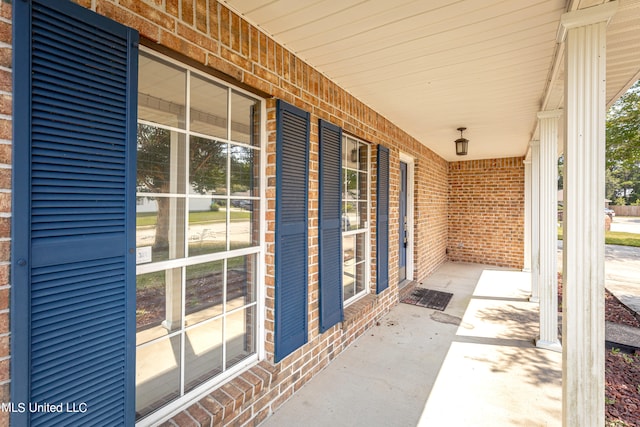 view of patio / terrace with covered porch