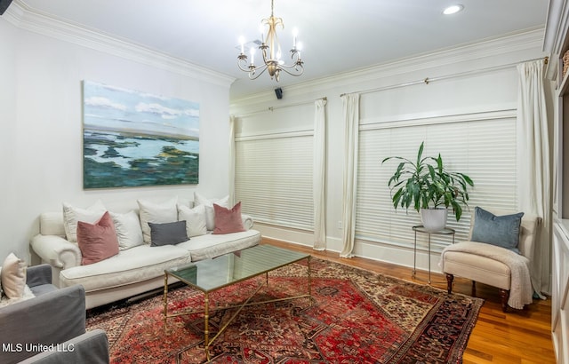 102 Melrose Montebello Pkwy, Natchez, MS 39120 - living area featuring a chandelier, wood finished floors, ornamental molding, and recessed lighting