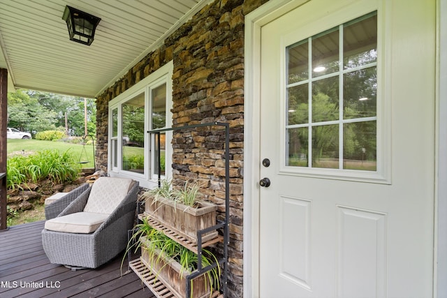 7300 W Shahkoka Dr, Olive Branch, MS 38654 - view of wooden porch