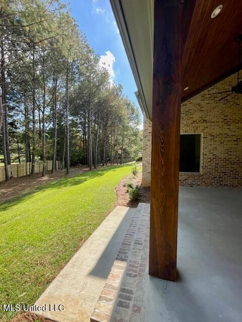 view of yard featuring a patio area