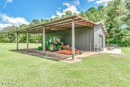 381 Parkinson Rd, Flora, MS 39071 - view of outbuilding featuring a carport