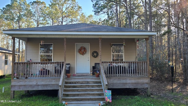 view of front of house featuring covered porch