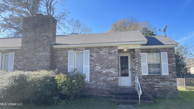 view of front of property