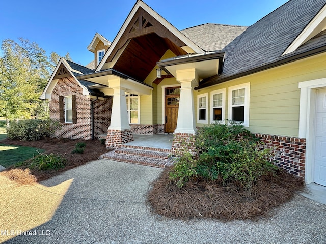 view of front facade with a porch