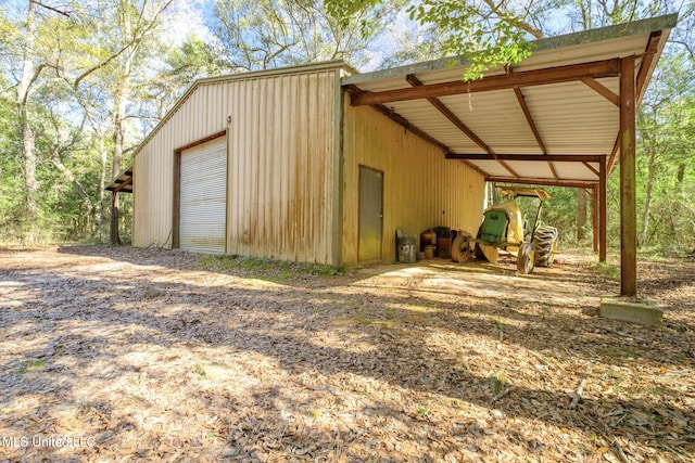 view of outdoor structure featuring a garage