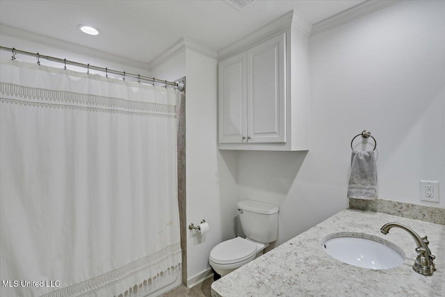 102 Holly Trl, Brandon, MS 39047 - full bath with ornamental molding, toilet, vanity, and curtained shower