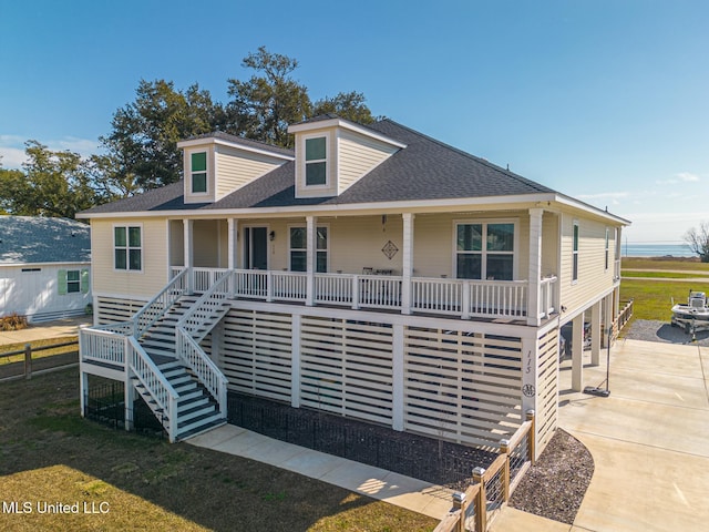 view of front facade with covered porch