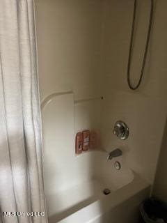 41 Cross Creek Dr, Hernando, MS 38632 - details featuring shower / bathtub combination with curtain