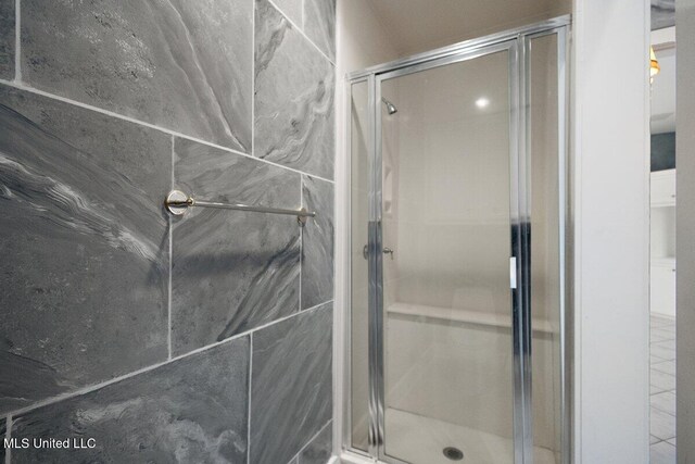 21 Breakers Ln, Ridgeland, MS 39157 - bathroom featuring a stall shower