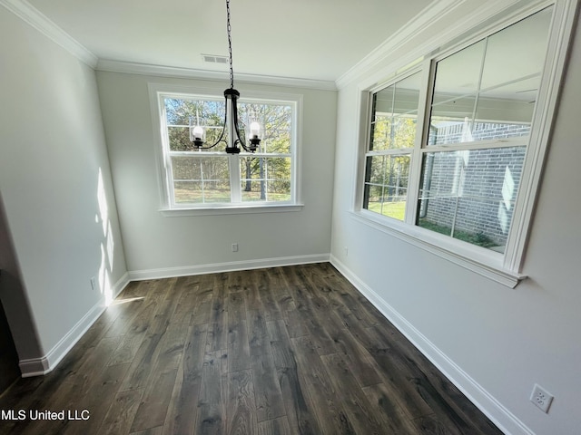188 E Byhalia Creek Farms Rd, Byhalia, MS 38611 - unfurnished dining area featuring a chandelier, crown molding, dark wood-style floors, and baseboards