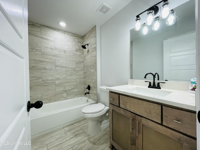 188 E Byhalia Creek Farms Rd, Byhalia, MS 38611 - bathroom with toilet, vanity, and bathtub / shower combination