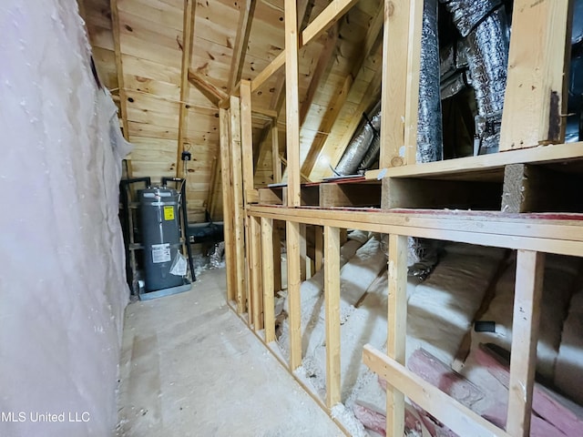 188 E Byhalia Creek Farms Rd, Byhalia, MS 38611 - unfinished attic featuring water heater