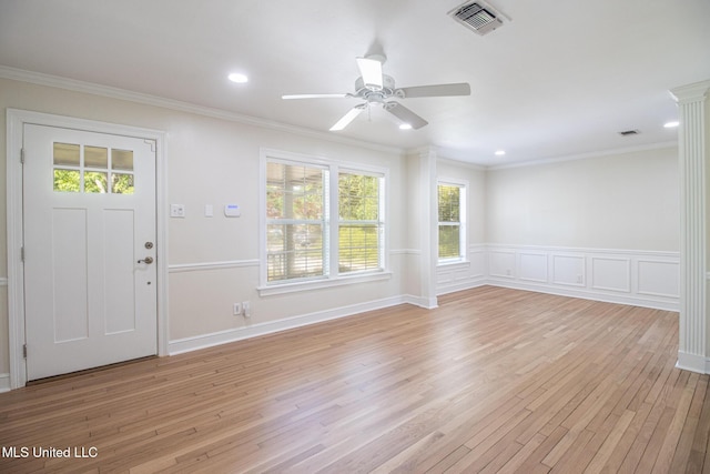 5100 Monroe Ave, Gulfport, MS 39507 - foyer entrance featuring crown molding, light wood-style floors, ceiling fan, visible vents, and recessed lighting