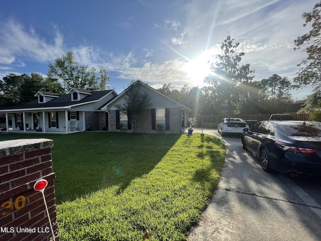 6530 Koula Dr, Diamondhead, MS 39525 - view of front of home featuring a porch
