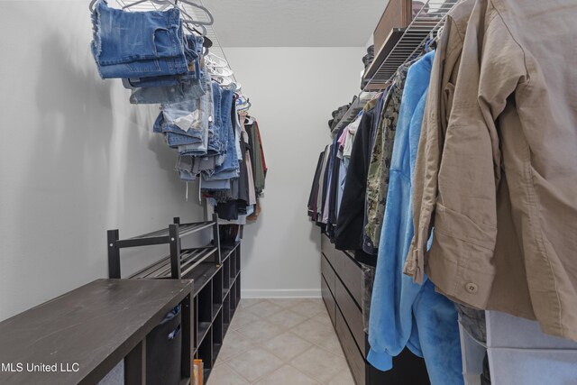 6507 Shoshonee Dr, Ocean Springs, MS 39564 - view of spacious closet