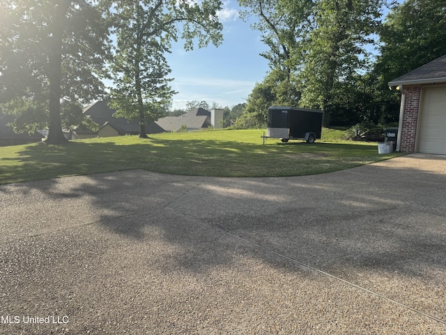 8 Audubon Pl, Natchez, MS 39120 - view of yard