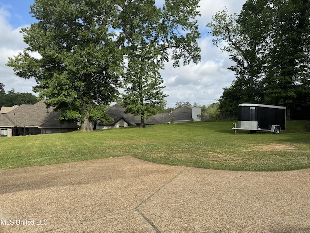 8 Audubon Pl, Natchez, MS 39120 - view of yard