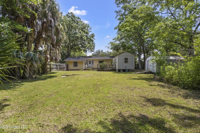 114 Olson Ave, Long Beach, MS 39560 - view of yard