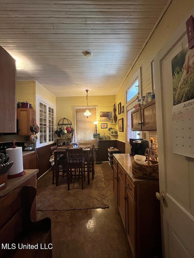 2413 Cherry St, Vicksburg, MS 39180 - dining area with wooden ceiling