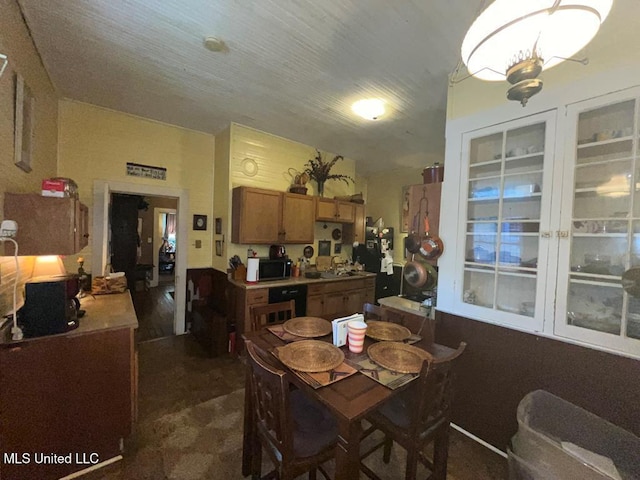 2413 Cherry St, Vicksburg, MS 39180 - view of dining area