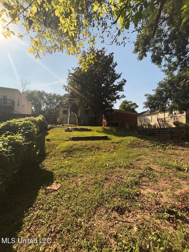 2413 Cherry St, Vicksburg, MS 39180 - view of yard