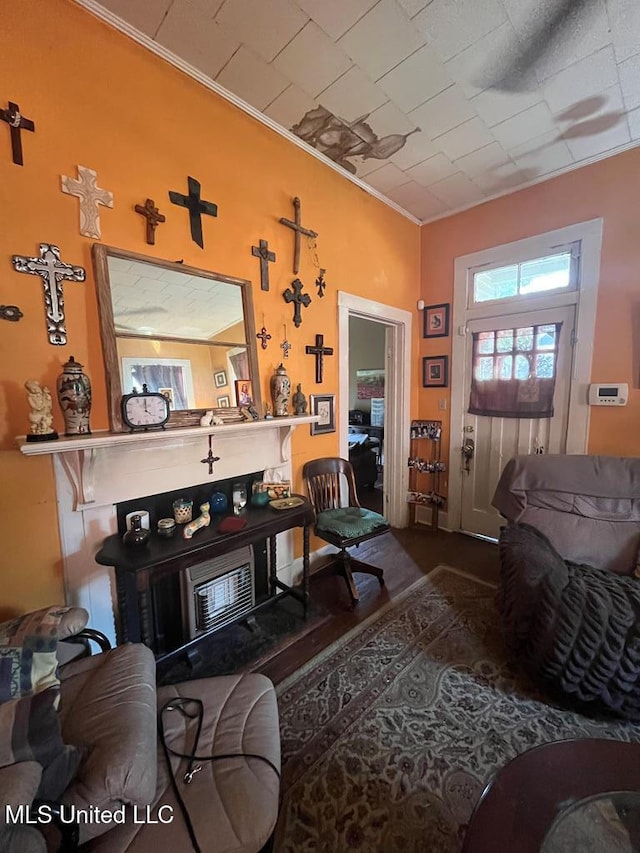 2413 Cherry St, Vicksburg, MS 39180 - living room with ornamental molding
