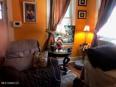 2413 Cherry St, Vicksburg, MS 39180 - view of sitting room