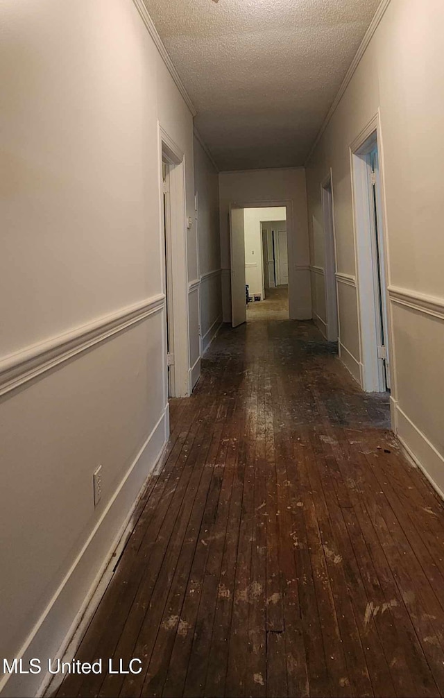 1900 Alta Woods Blvd, Jackson, MS 39204 - hall featuring hardwood / wood-style floors, crown molding, and a textured ceiling