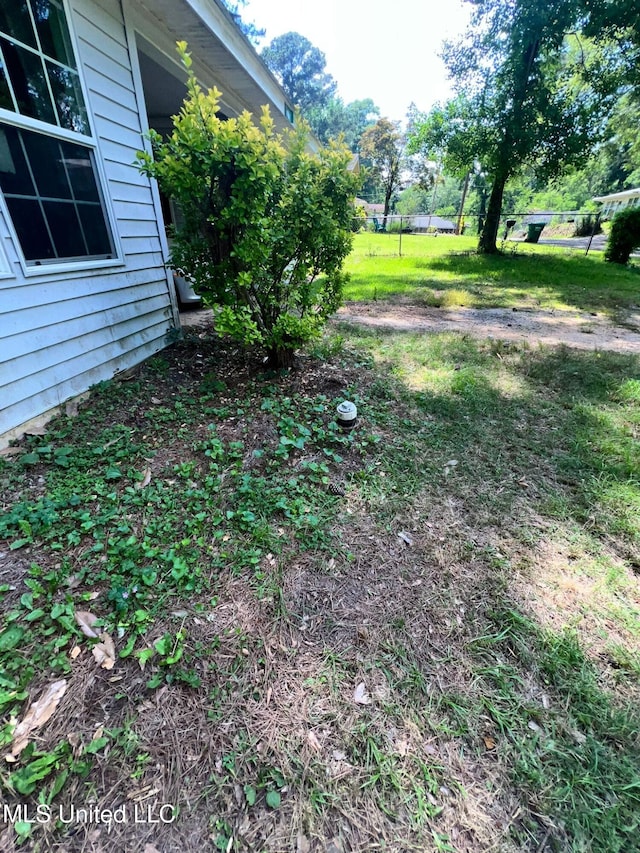 4515 25th St, Meridian, MS 39307 - view of yard