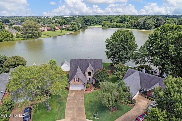 8968 Tahoe Cv, Olive Branch, MS 38654 - view from above of property featuring a large body of water