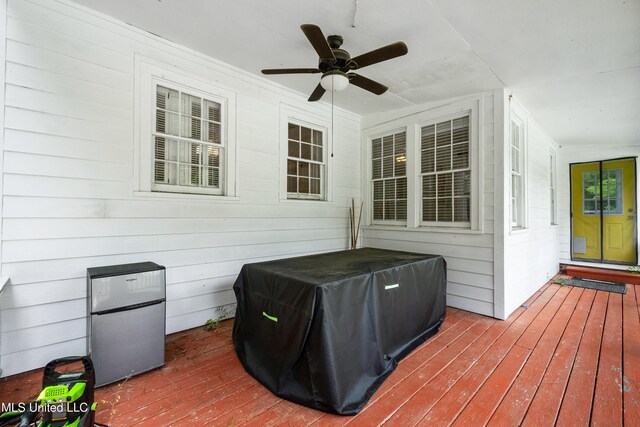 300 S 21st Ave, Hattiesburg, MS 39401 - deck with ceiling fan