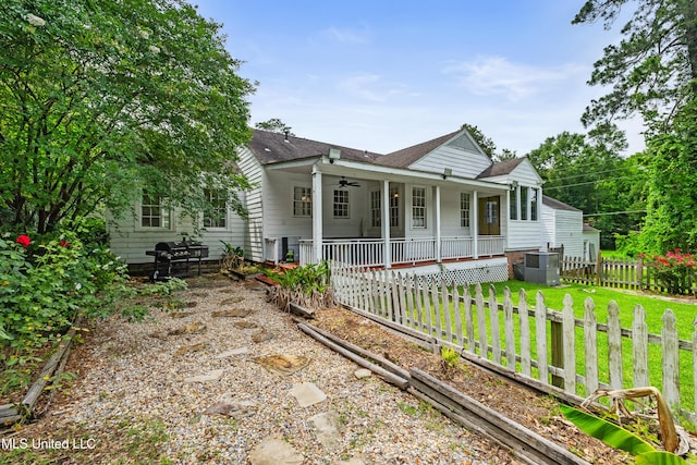 300 S 21st Ave, Hattiesburg, MS 39401 - view of front facade with a ceiling fan, a porch, and a shingled roof