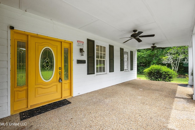 300 S 21st Ave, Hattiesburg, MS 39401 - property entrance featuring a porch and ceiling fan