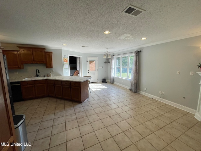 kitchen with sink, crown molding, kitchen peninsula, and light tile patterned floors